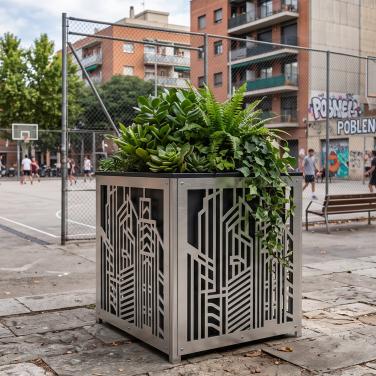 Cubre macetas metálico de corte láser para mobiliario urbano Maier Design